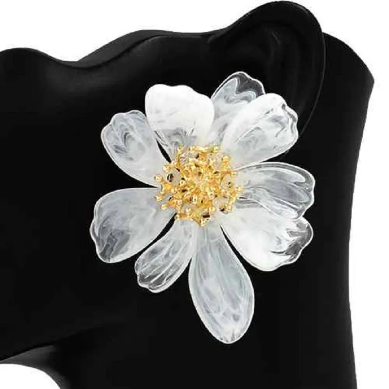 WHITE FLOWER EARRINGS ( 2846 WT ) made by Oh My Jewelry