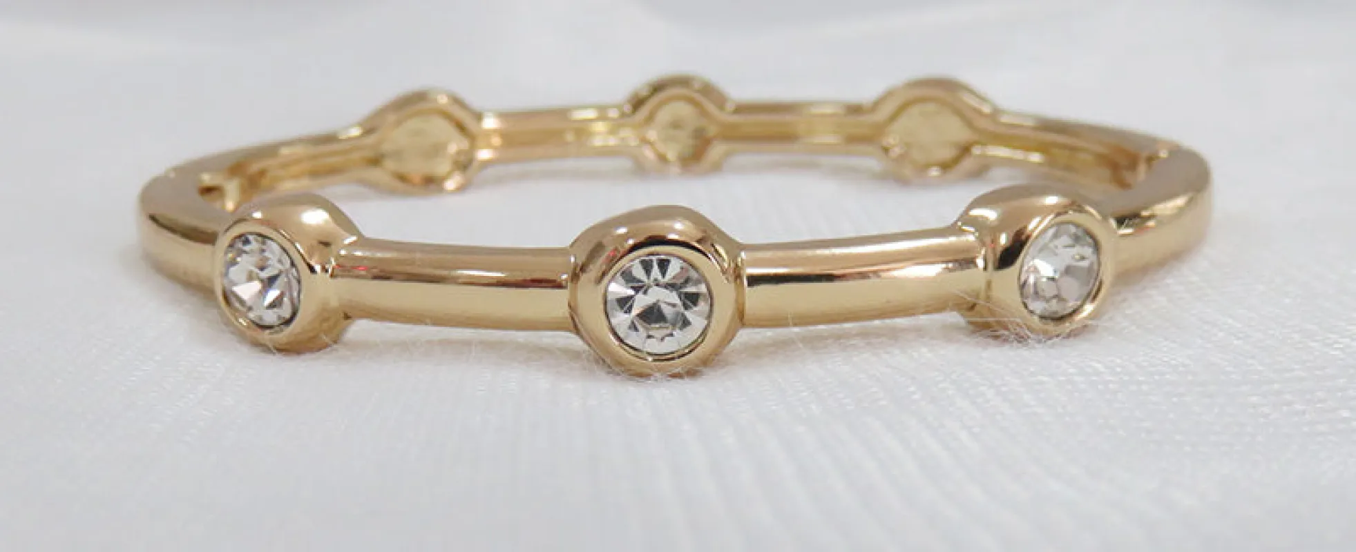 FASHION BRACELET (BG823 GCL) made by Oh My Jewelry