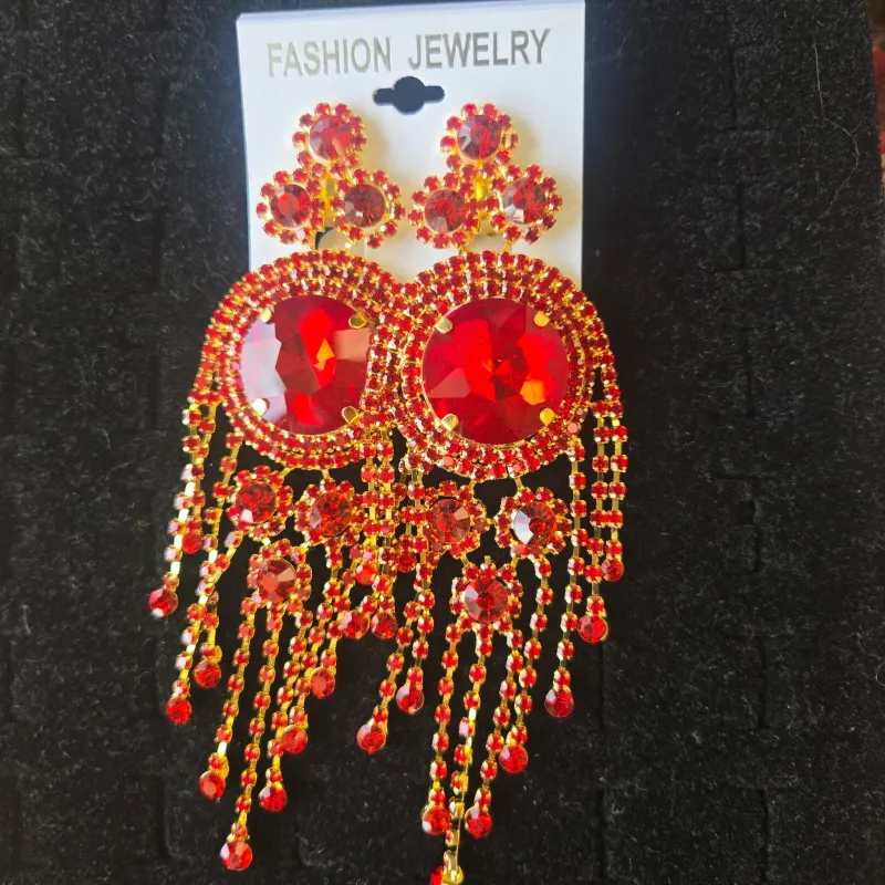 FASHION LARGE DANGLING CHANDELIER EARRINGS CLIP ( ESE8593 RED) made by Oh My Jewelry
