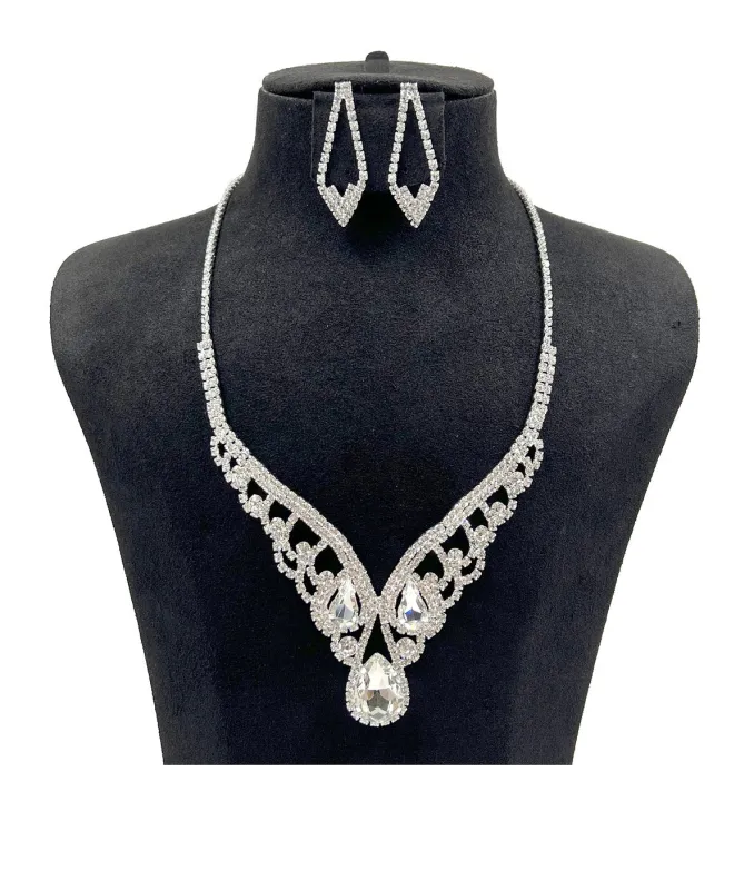 RHINESTONE NECKLACE SET ( 0790 1C ) made by Oh My Jewelry