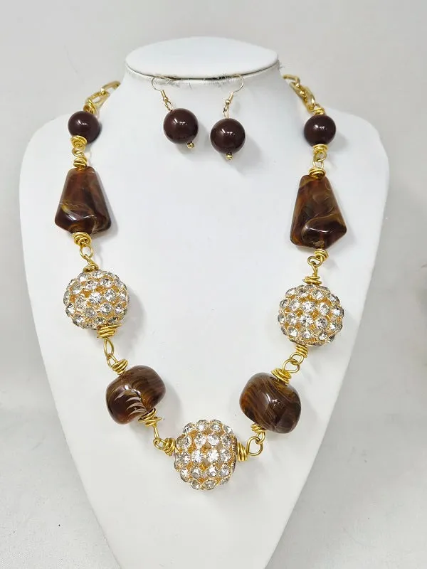 FASHION NECKLACE WITH EARRINGS (JN11516 GBR) made by Oh My Jewelry