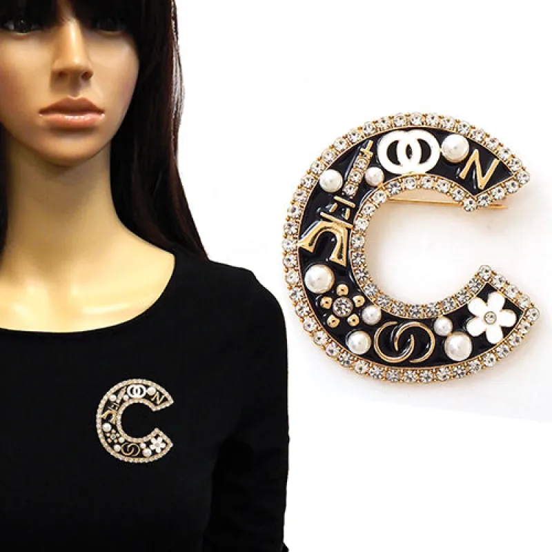 FASHION BROOCH C SHAPED INTERLOCKING LOGOS (YM2269 GDBLK) made by Oh My Jewelry