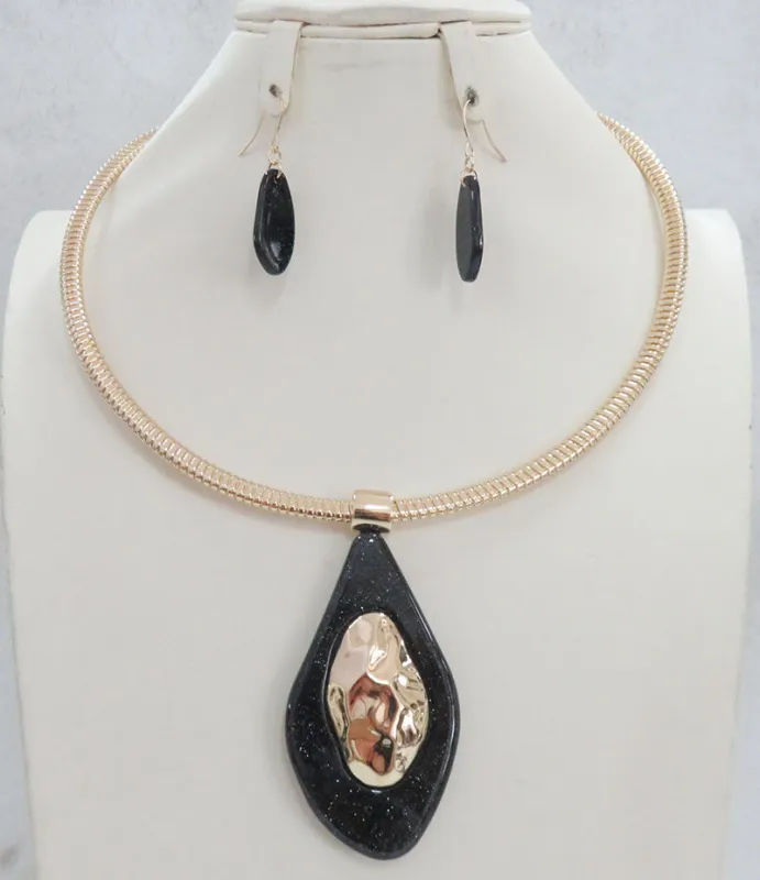 FASHION GOLD BLACK NECKLACE SET (YNE5645 BK) made by Oh My Jewelry