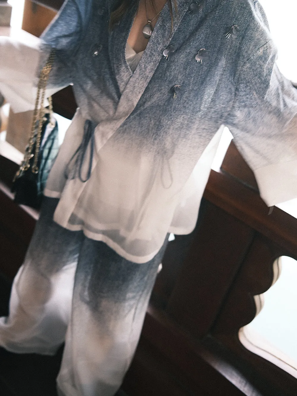 MUKZIN“Capsule Collection”Gradient color V-neck lightweight shirt sold by Muzkin product image thumbnail 3