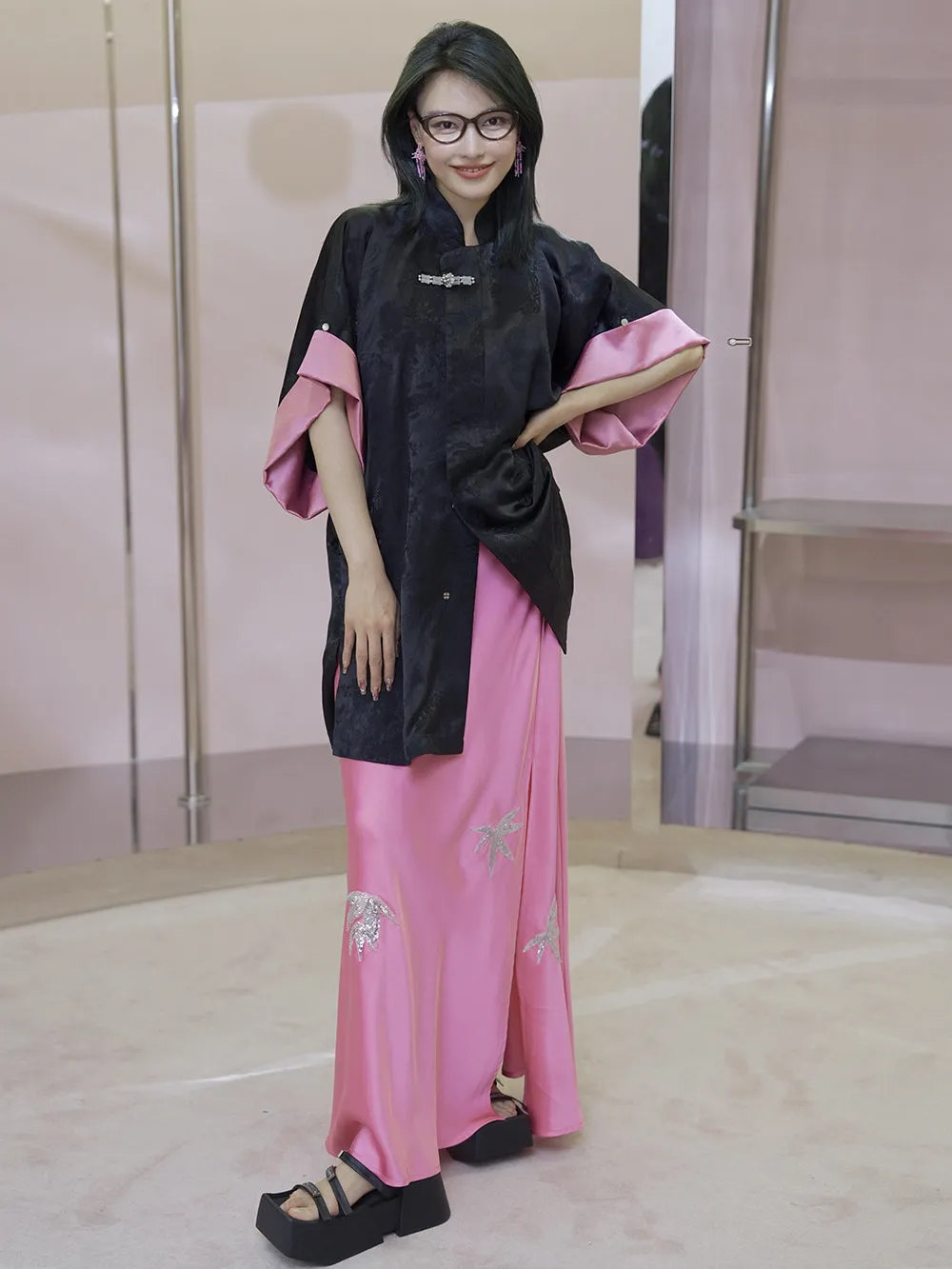 MUKZIN Pink Embroidered Slit Skirt sold by Muzkin product image thumbnail 4