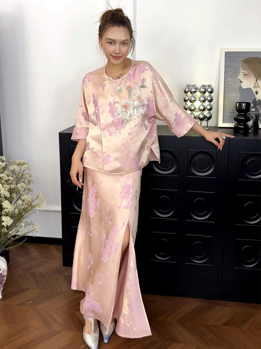 MUKZIN“Capsule Collection”Pink Chinese-style printed midi skirt sold by Muzkin product image thumbnail 3