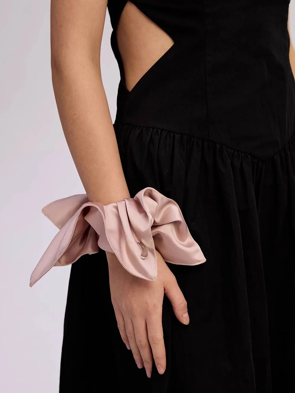 MUKTANK×SUN HUNTER Acetate Satin Bandana Hair Tie sold by Muzkin product image thumbnail 4