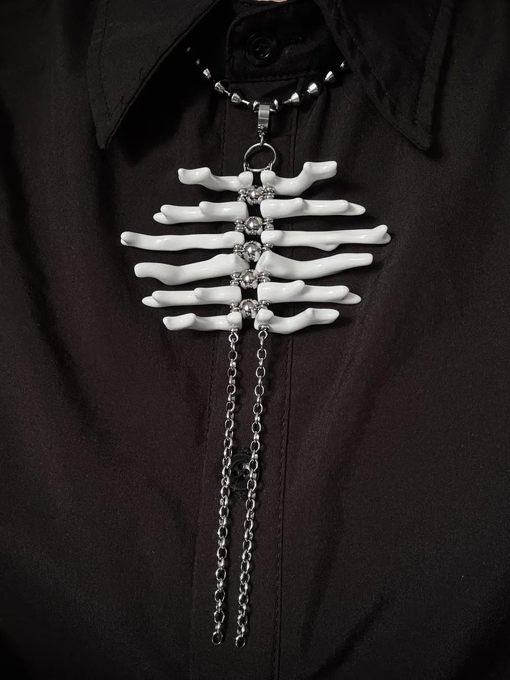 MUKTANK×DARK DREAM Handmade detachable pendant necklace in the shape of a breastbone, with a Gothic and gender-neutral style sold by Muzkin product image thumbnail 5