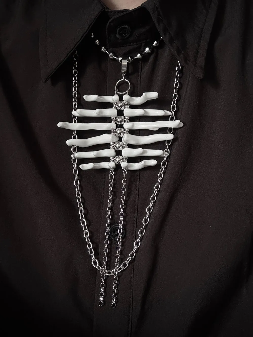 MUKTANK×DARK DREAM Handmade detachable pendant necklace in the shape of a breastbone, with a Gothic and gender-neutral style sold by Muzkin product image thumbnail 4