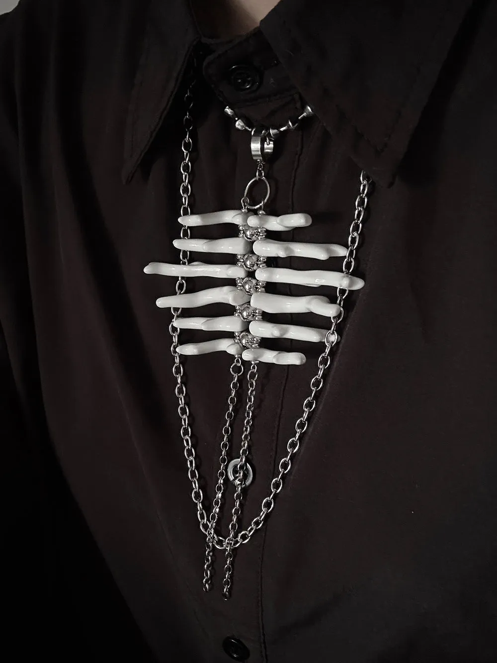 MUKTANK×DARK DREAM Handmade detachable pendant necklace in the shape of a breastbone, with a Gothic and gender-neutral style sold by Muzkin product image thumbnail 2