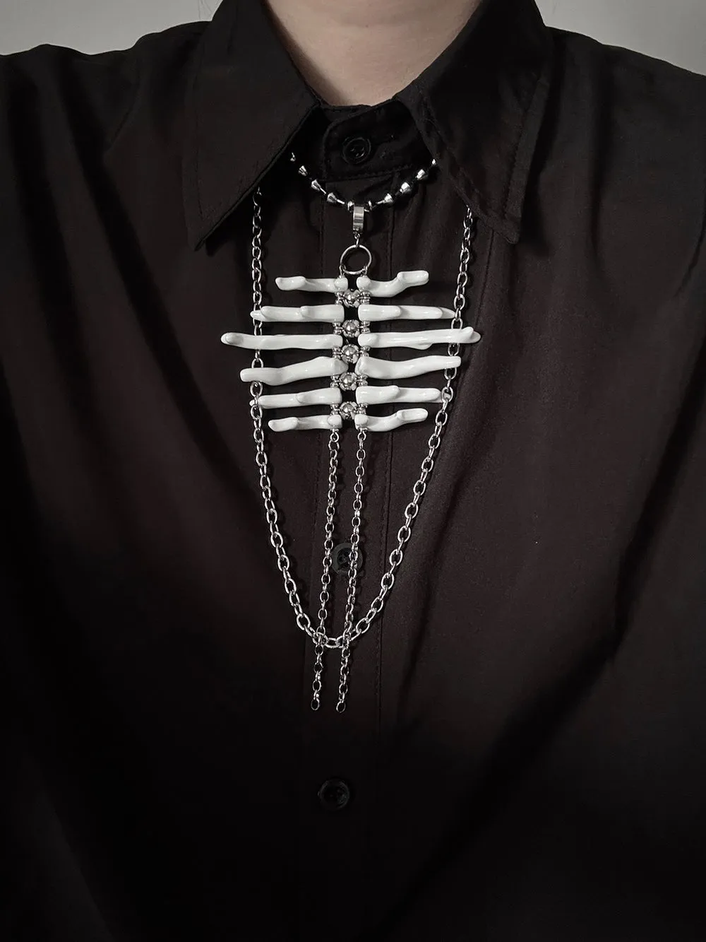 MUKTANK×DARK DREAM Handmade detachable pendant necklace in the shape of a breastbone, with a Gothic and gender-neutral style sold by Muzkin product image thumbnail 3