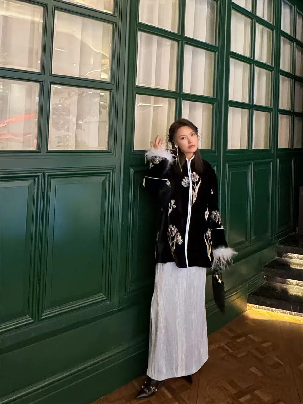 MUKZIN Exquisite New Chinese - style Cape Coat with Feather - trimmed Cuffs sold by Muzkin product image thumbnail 4