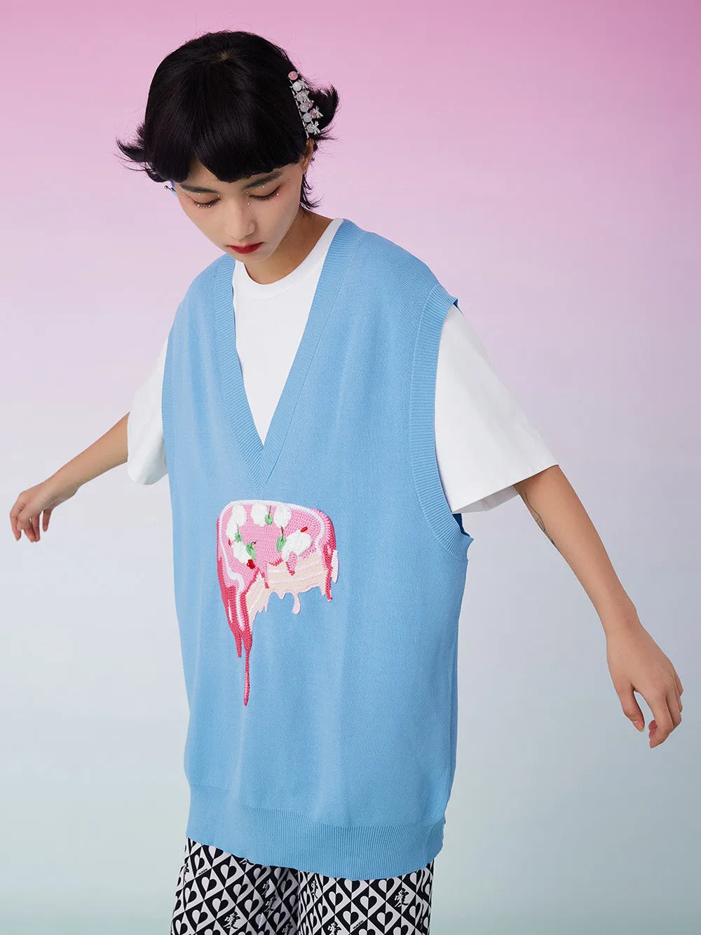 MUKZIN Knit Patched Oversize Blue Tank Top sold by Muzkin product image thumbnail 2