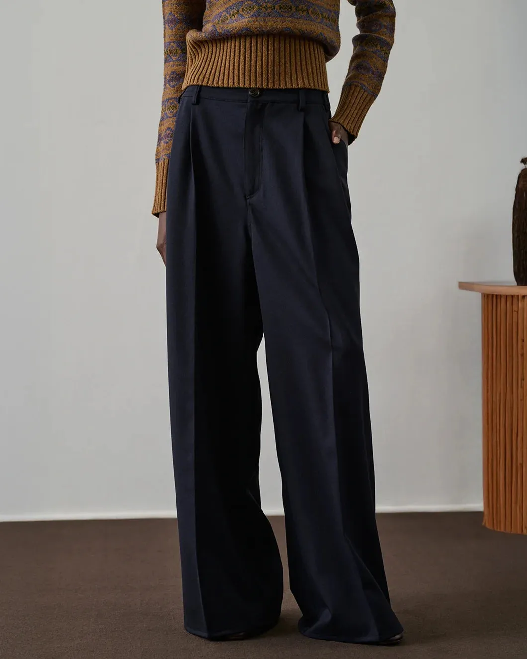 Frejus Pants sold by SHOWROOM product image thumbnail 2