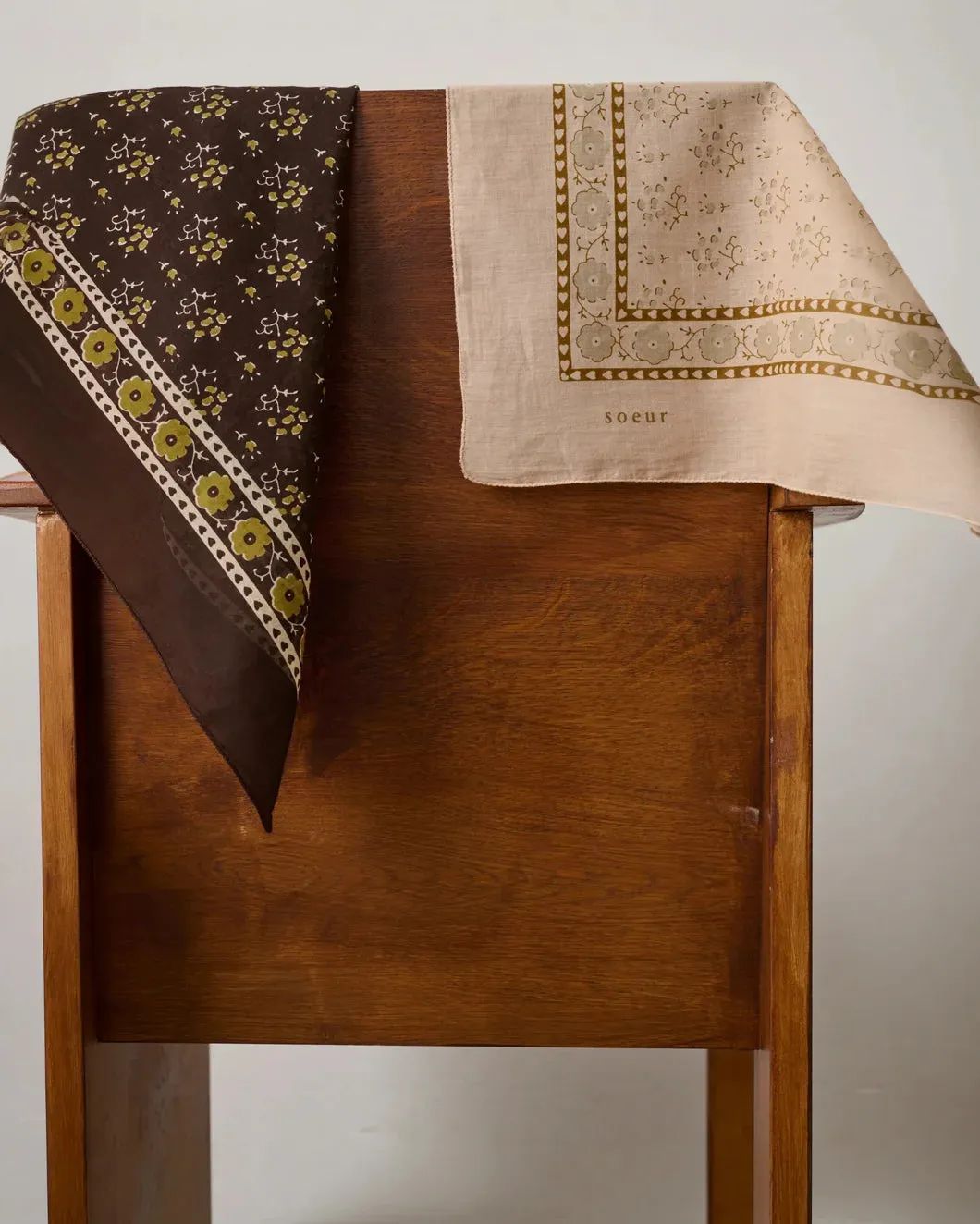 Classique Scarf sold by SHOWROOM product image thumbnail 2