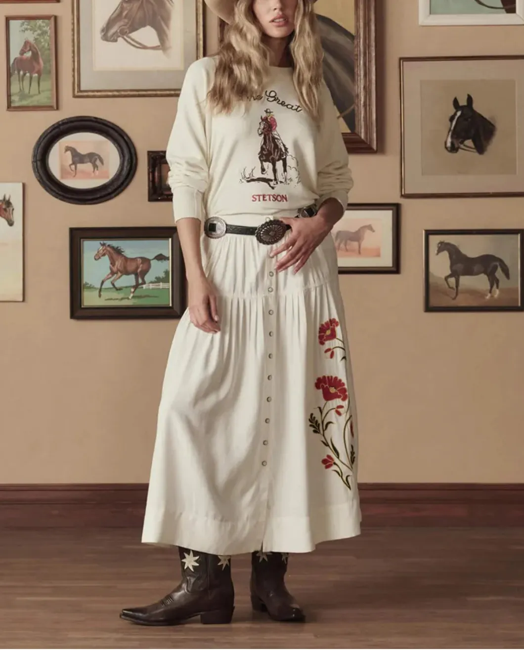 The College Sweatshirt Stetson Graphic sold by SHOWROOM product image thumbnail 2