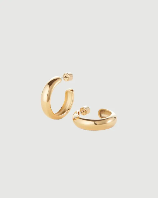 Staple Hoop Medium Gold made by JENNY BIRD