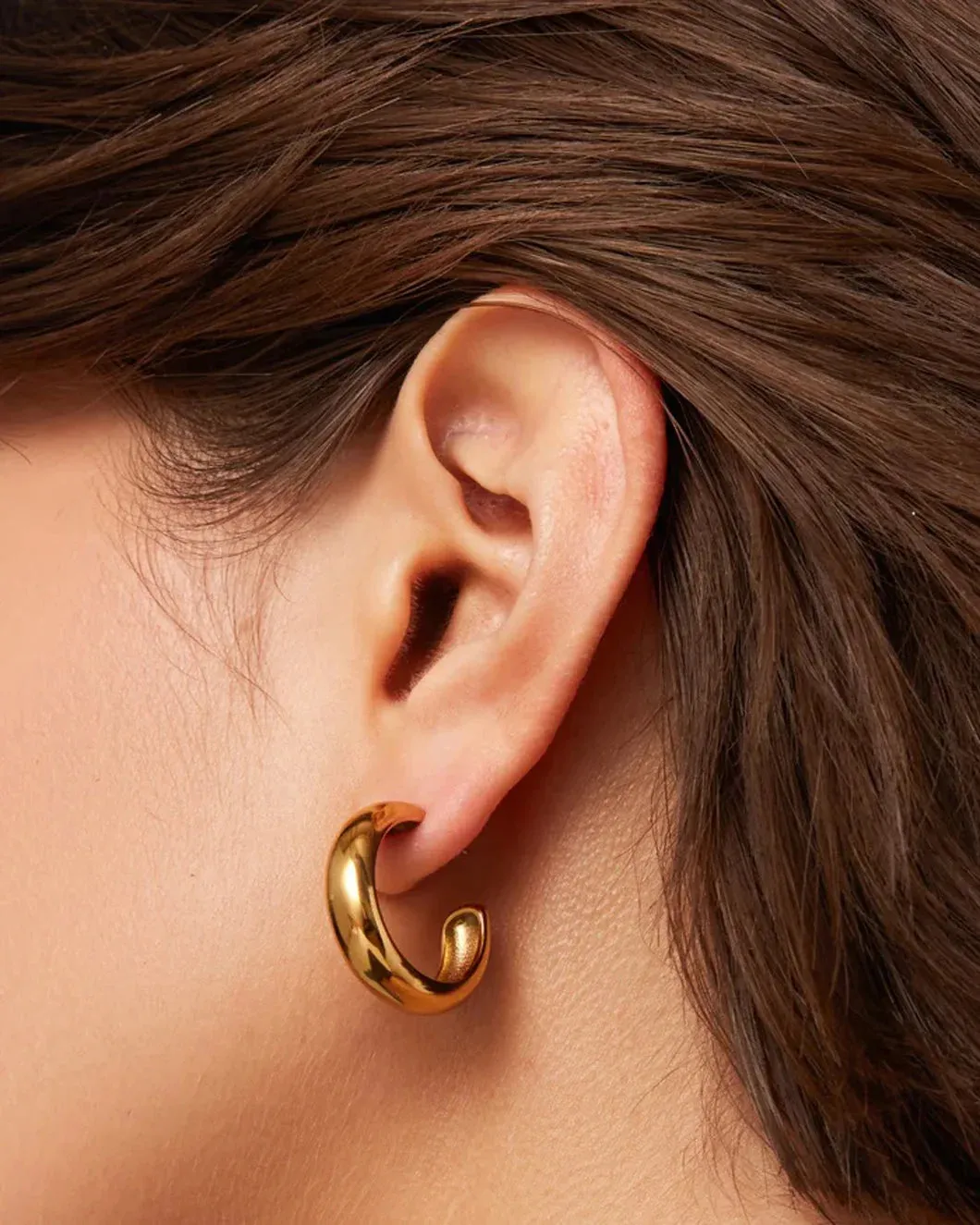 Staple Hoop Medium Gold sold by SHOWROOM product image thumbnail 3
