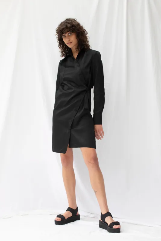 Drift Shirt Dress | Black (M only) sold by ReCreate