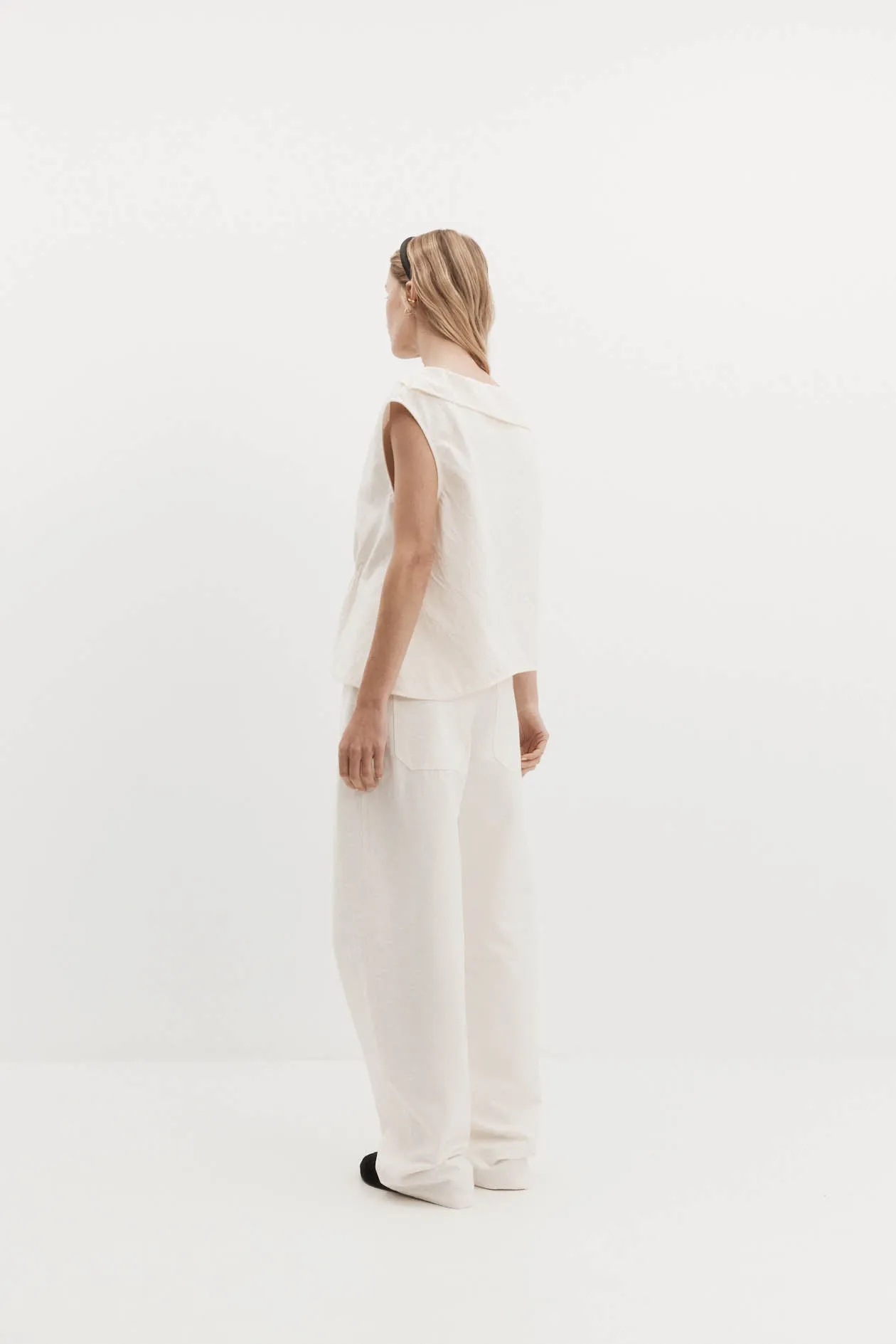 Dean Trouser in Washed Cotton sold by Harris Tapper product image thumbnail 4