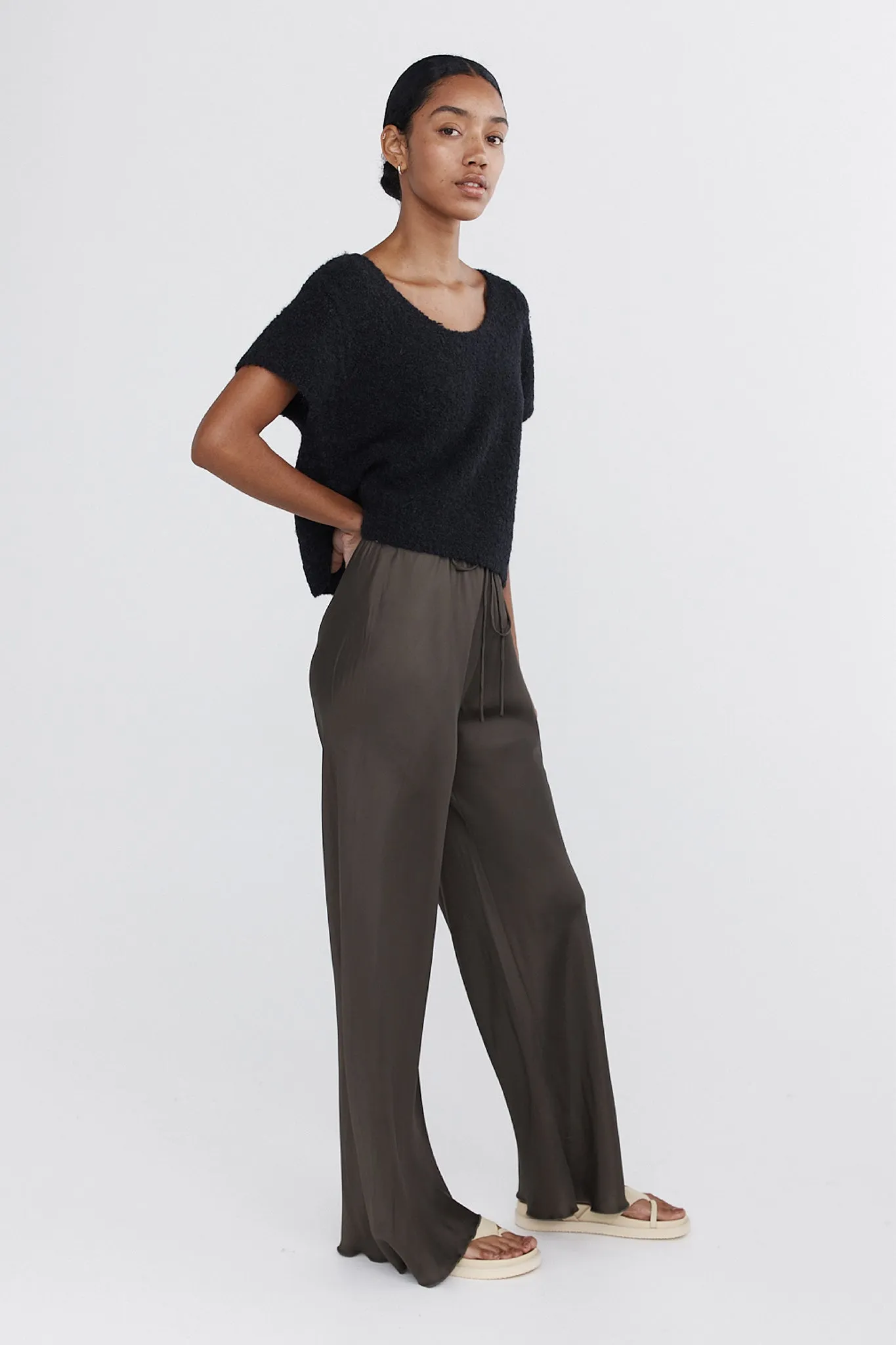 ALBA TEE - BLACK sold by Marle