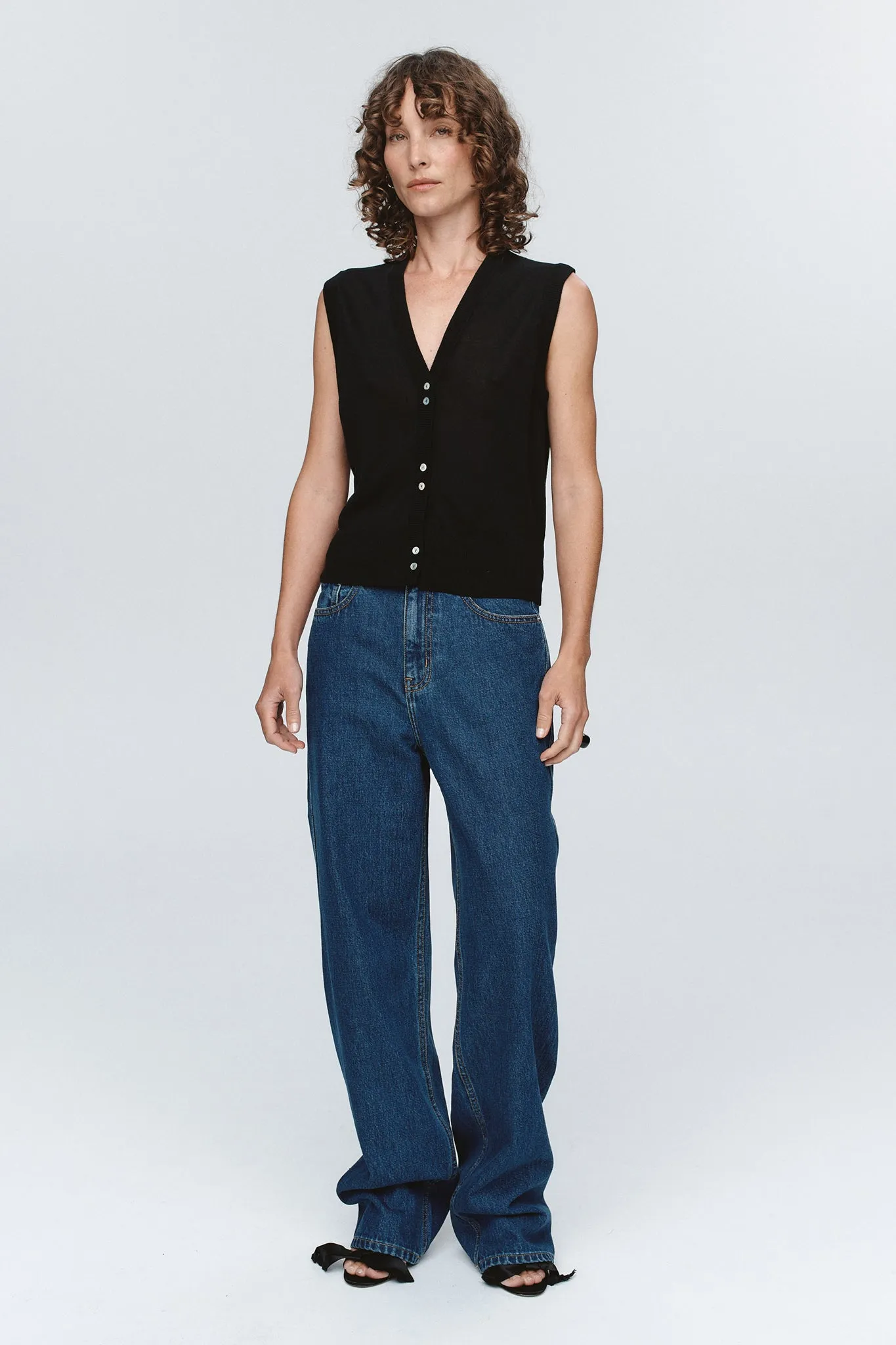 FOUNDATIONS VEST - BLACK sold by Marle product image thumbnail 2