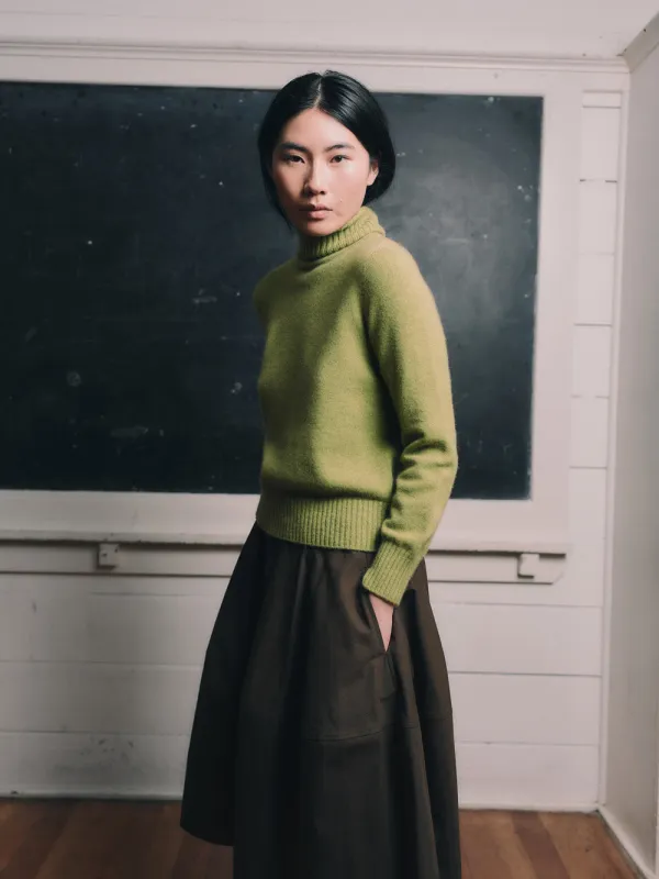Okewa Crop Funnel Neck made by Standard Issue