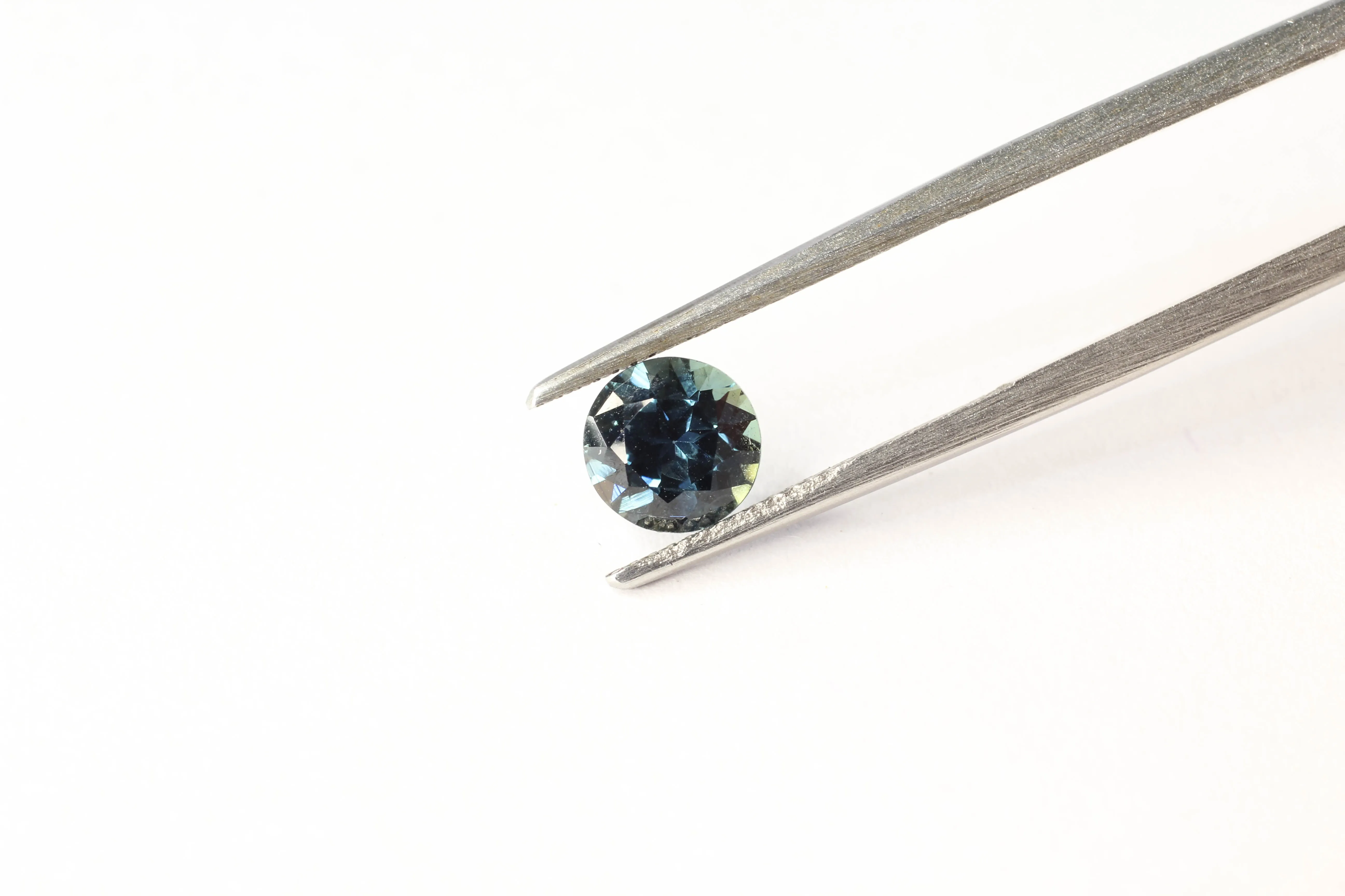 6mm Sapphire: 1.05ct Round - Teal sold by Sophie Divett Jewelry product image thumbnail 5