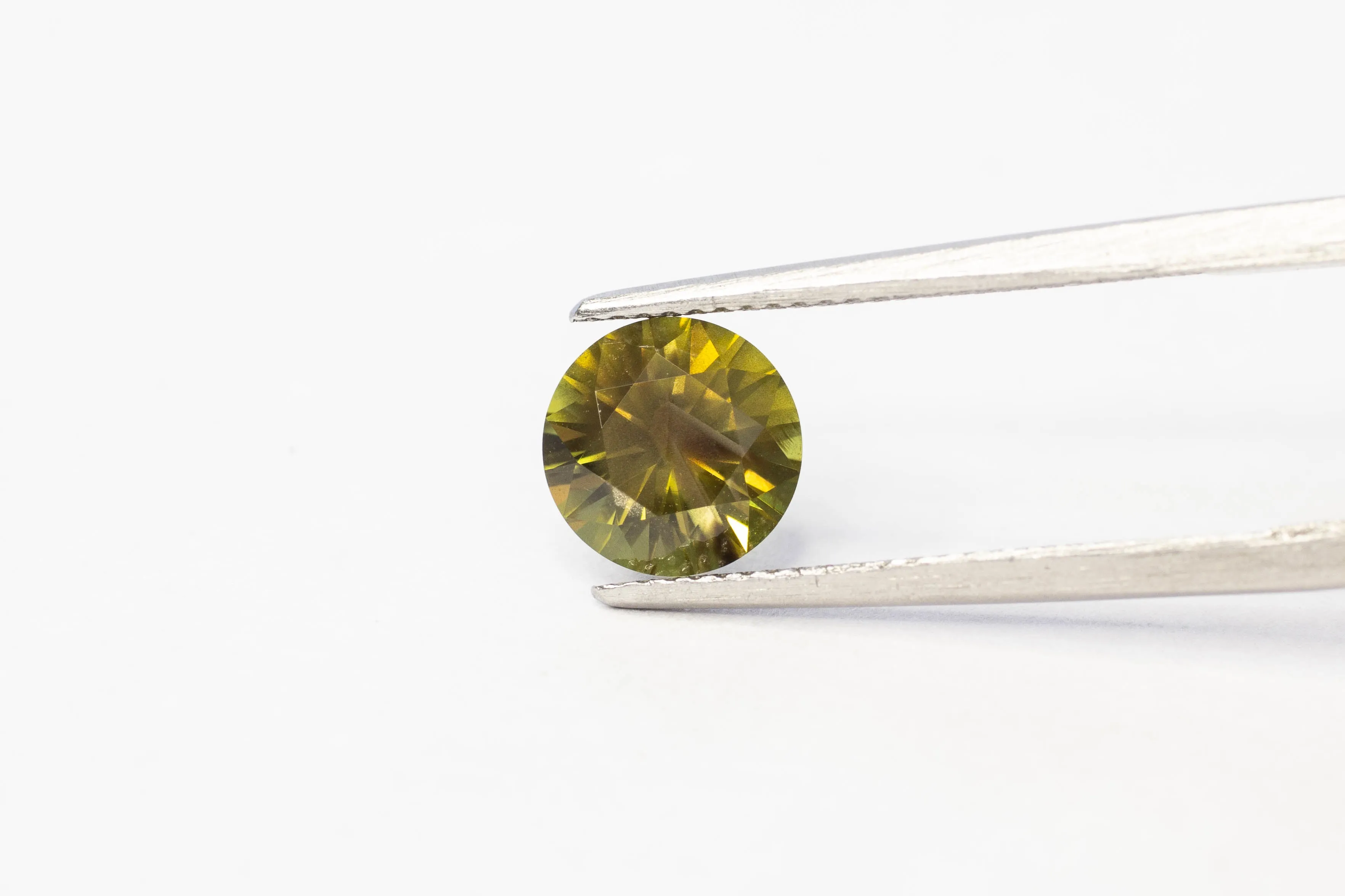 7mm Sapphire: 1.56ct Round - Green sold by Sophie Divett Jewelry product image thumbnail 4