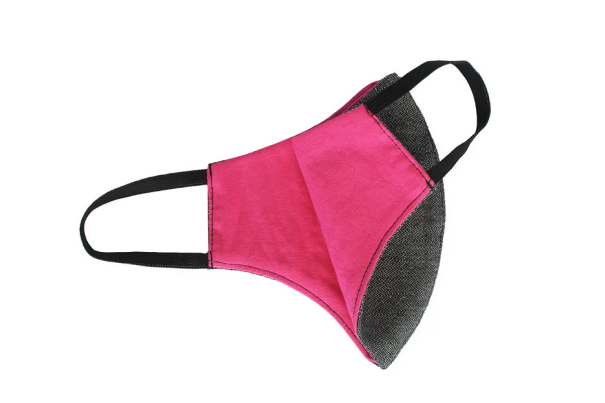 XtraComfort | Face mask | Triple layer | Reusable, washable, reversible | Black & Pink sold by Citizen Women