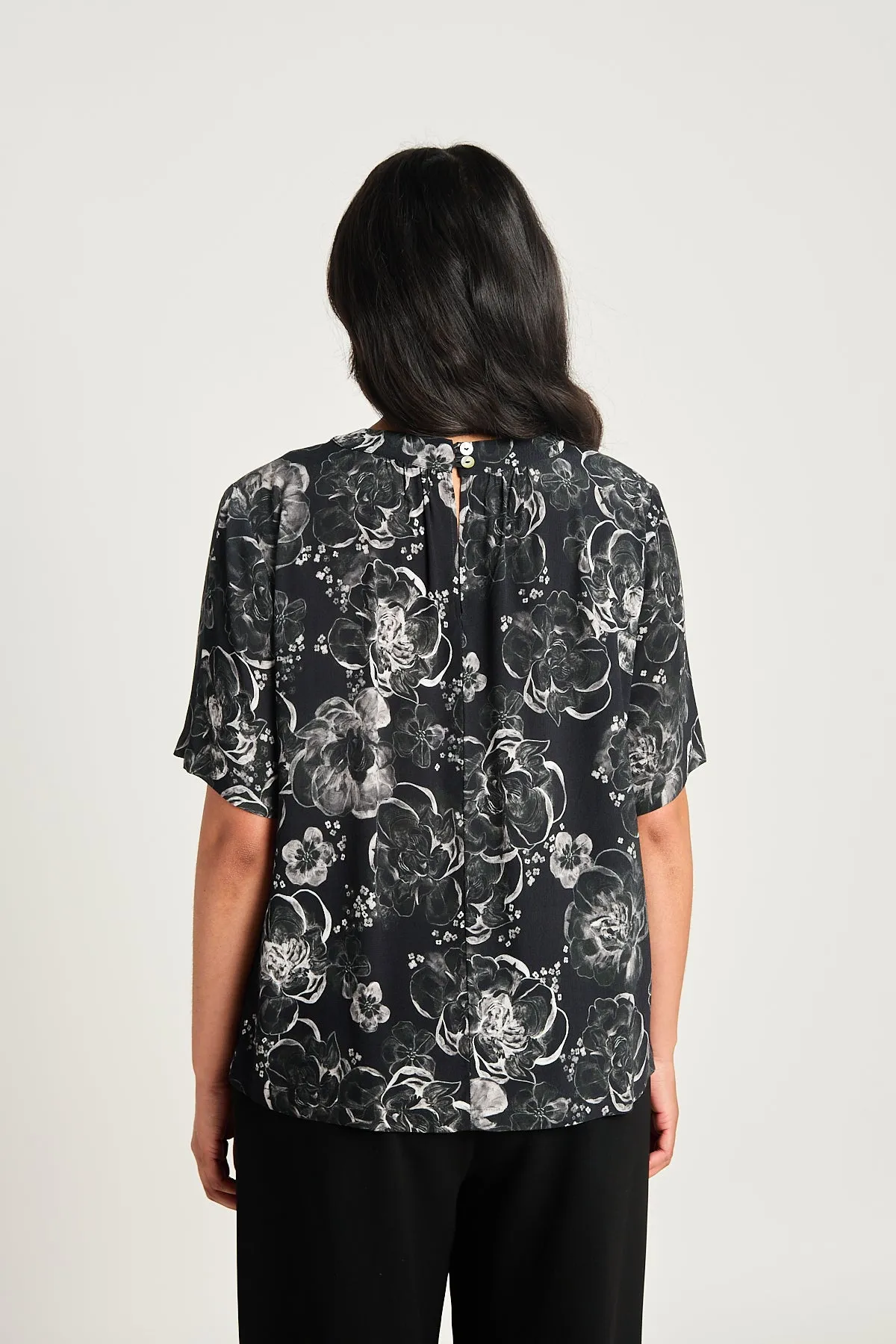 Peony tee - Black sold by Twenty-Seven Names product image thumbnail 3