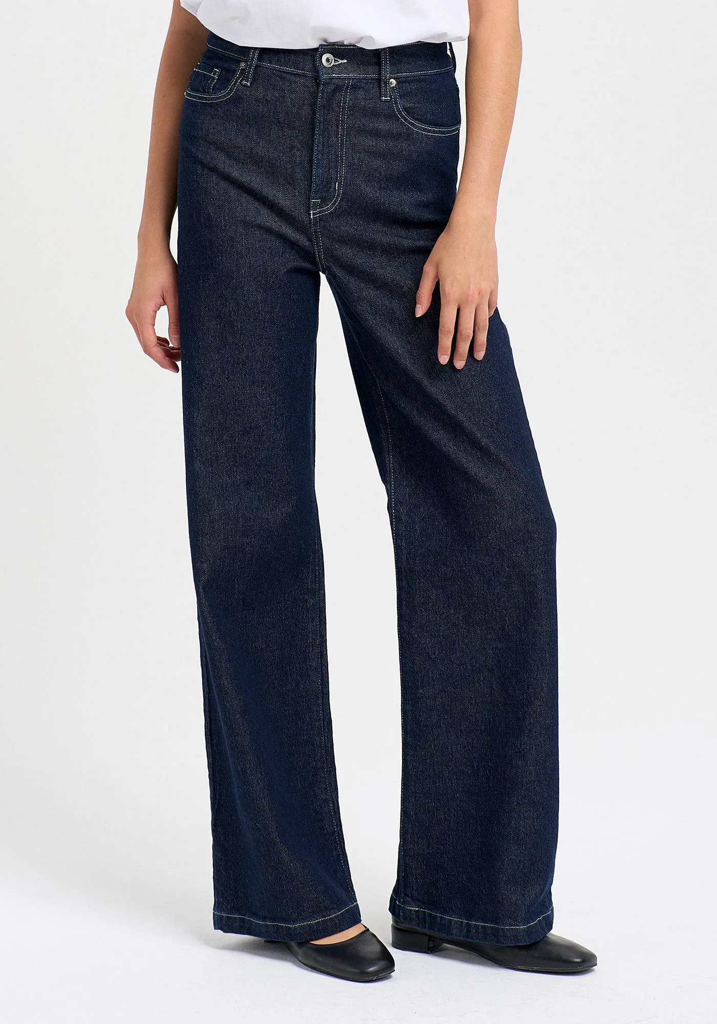Zoe High Rise Straight Jean sold by Untouched World product image thumbnail 3