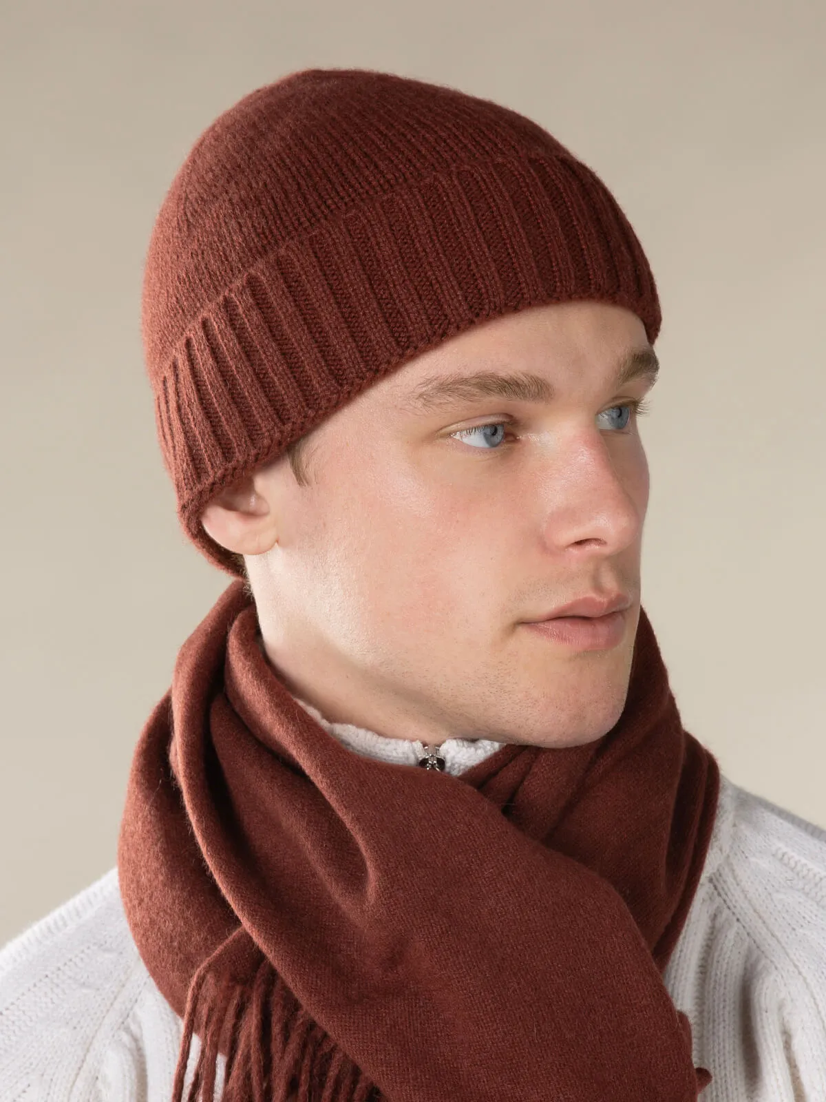 Maroon Hat sold by Aurelien product image thumbnail 2