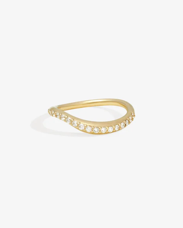 Grace Ring Diamond Solid Gold made by Temple of the Sun