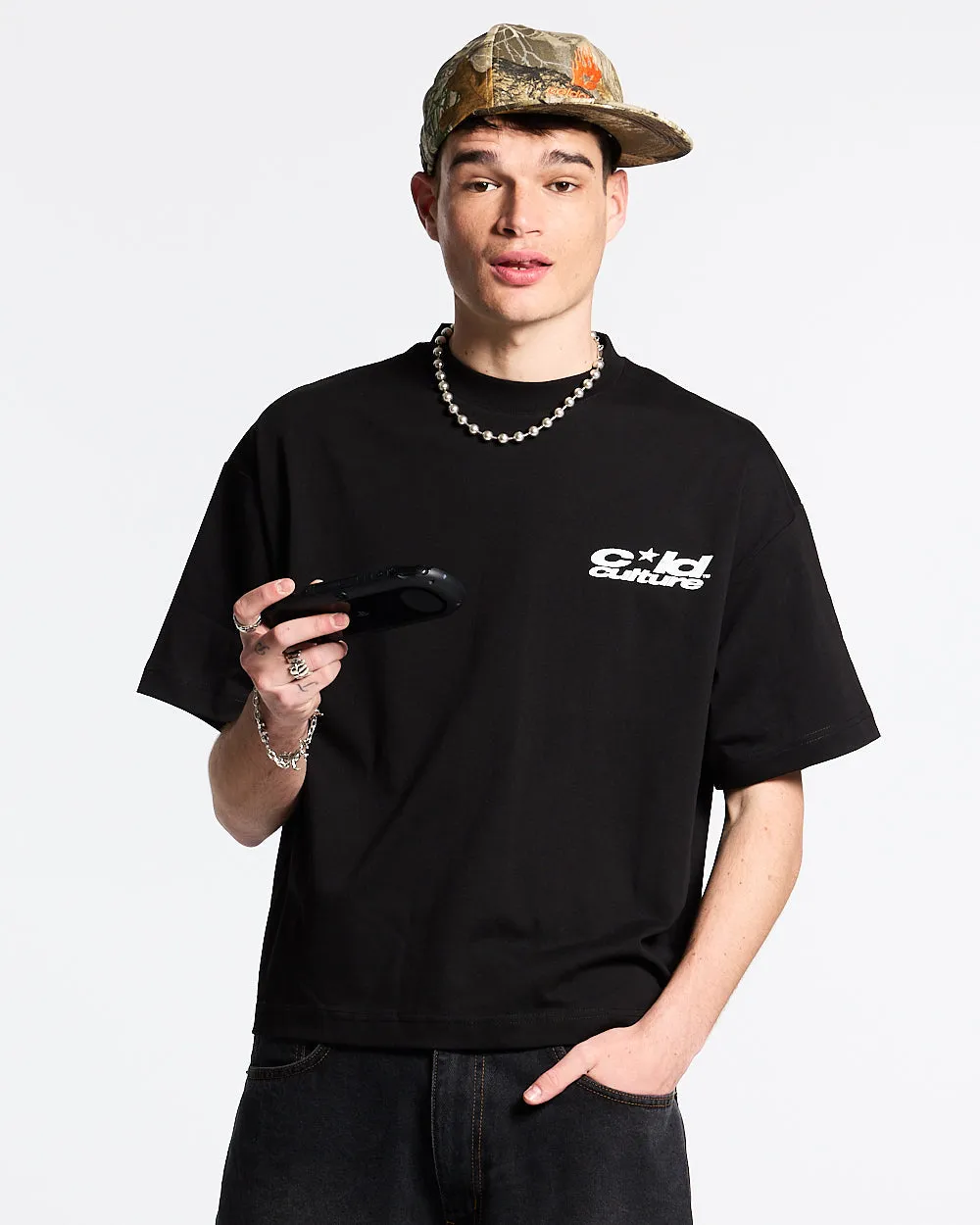 HEART ASHTRAY TEE BLACK sold by Cold Culture product image thumbnail 5