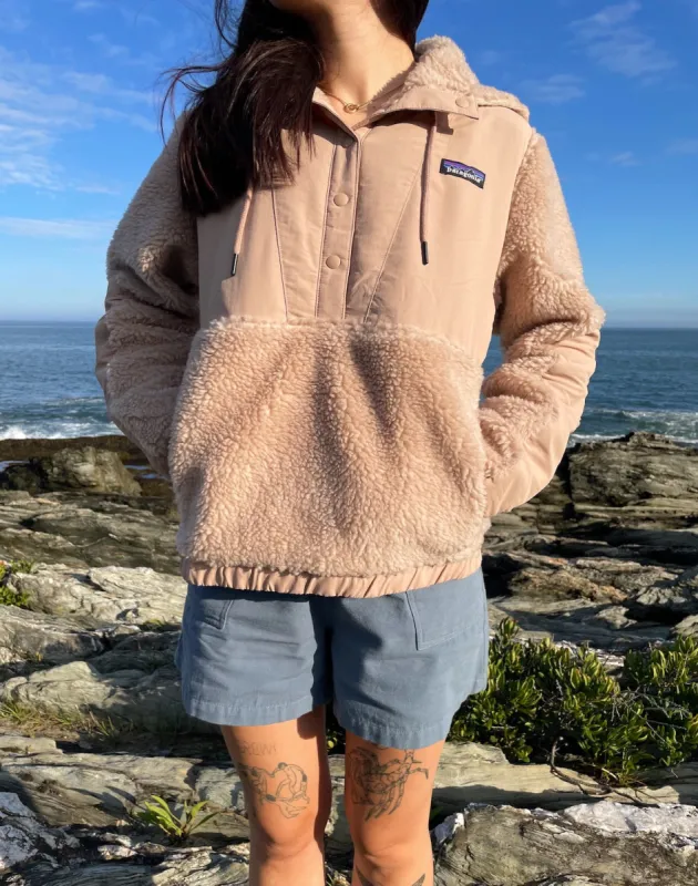 Patagonia Women's Shelled Retro-X® Fleece Pullover in Shroom Taupe sold by Noble