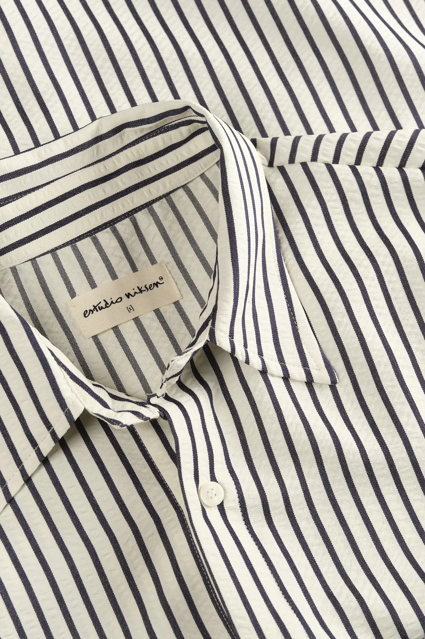 String Pocket Shirt sold by Estudio Niksen product image thumbnail 5