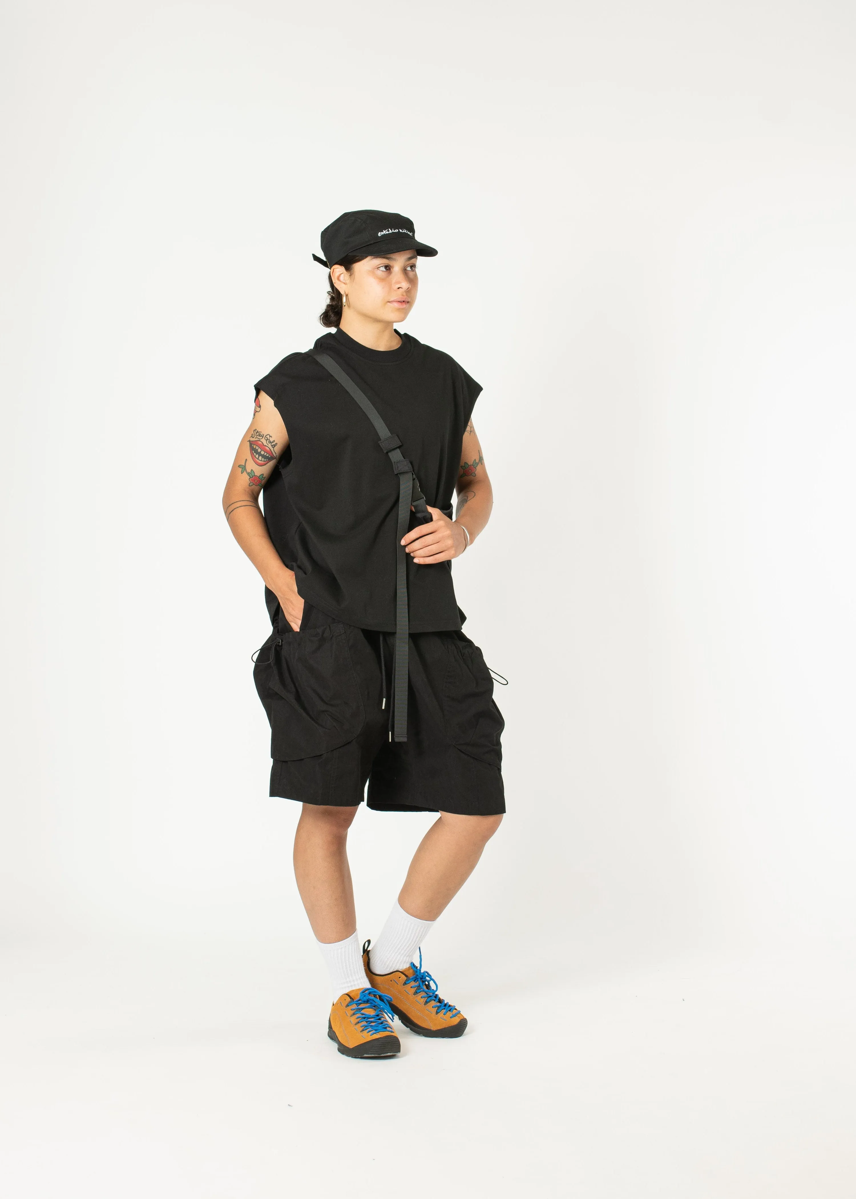Muscle Cropped Tee sold by Estudio Niksen product image thumbnail 4