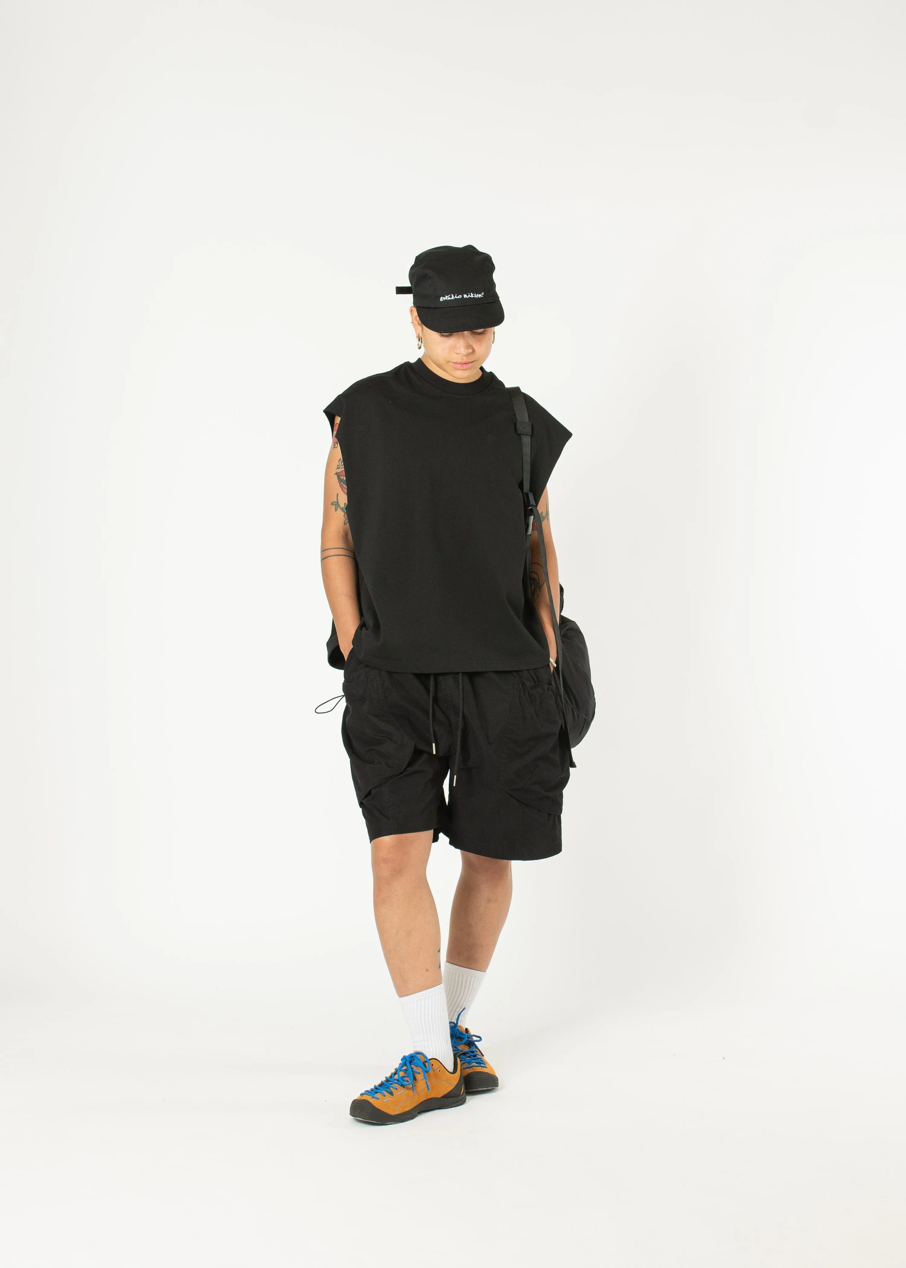 Muscle Cropped Tee sold by Estudio Niksen product image thumbnail 2