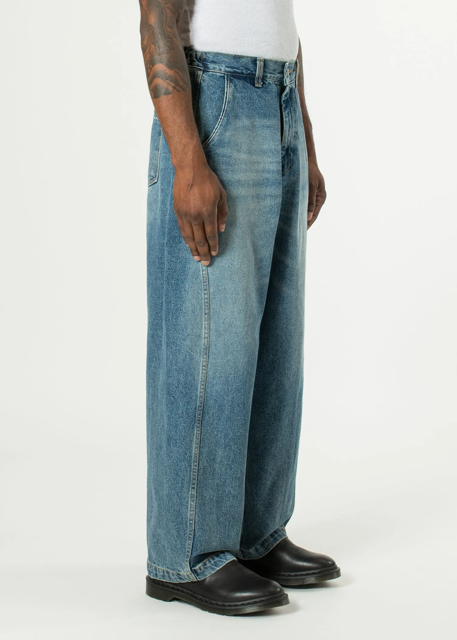 In-stitch Denim Jeans sold by Estudio Niksen