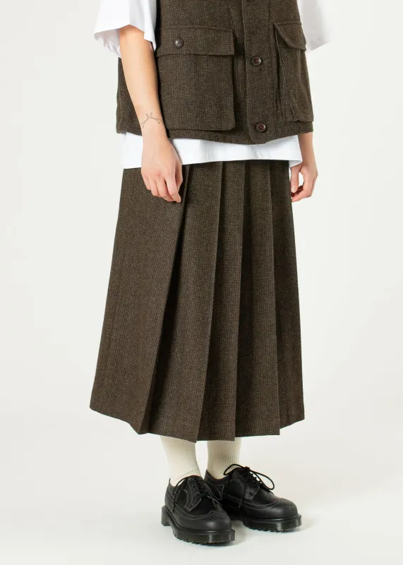 Pleated Suit Skirt made by Estudio Niksen