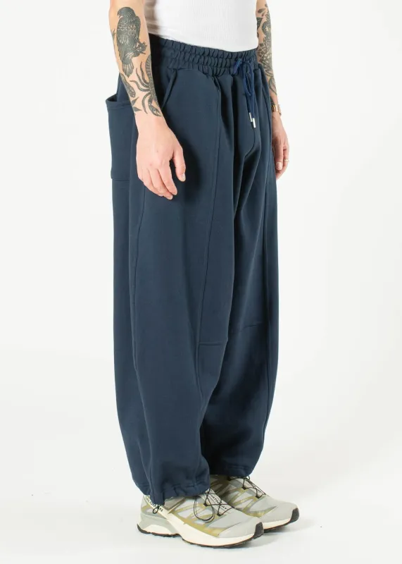 Signature Balloon Joggers made by Estudio Niksen