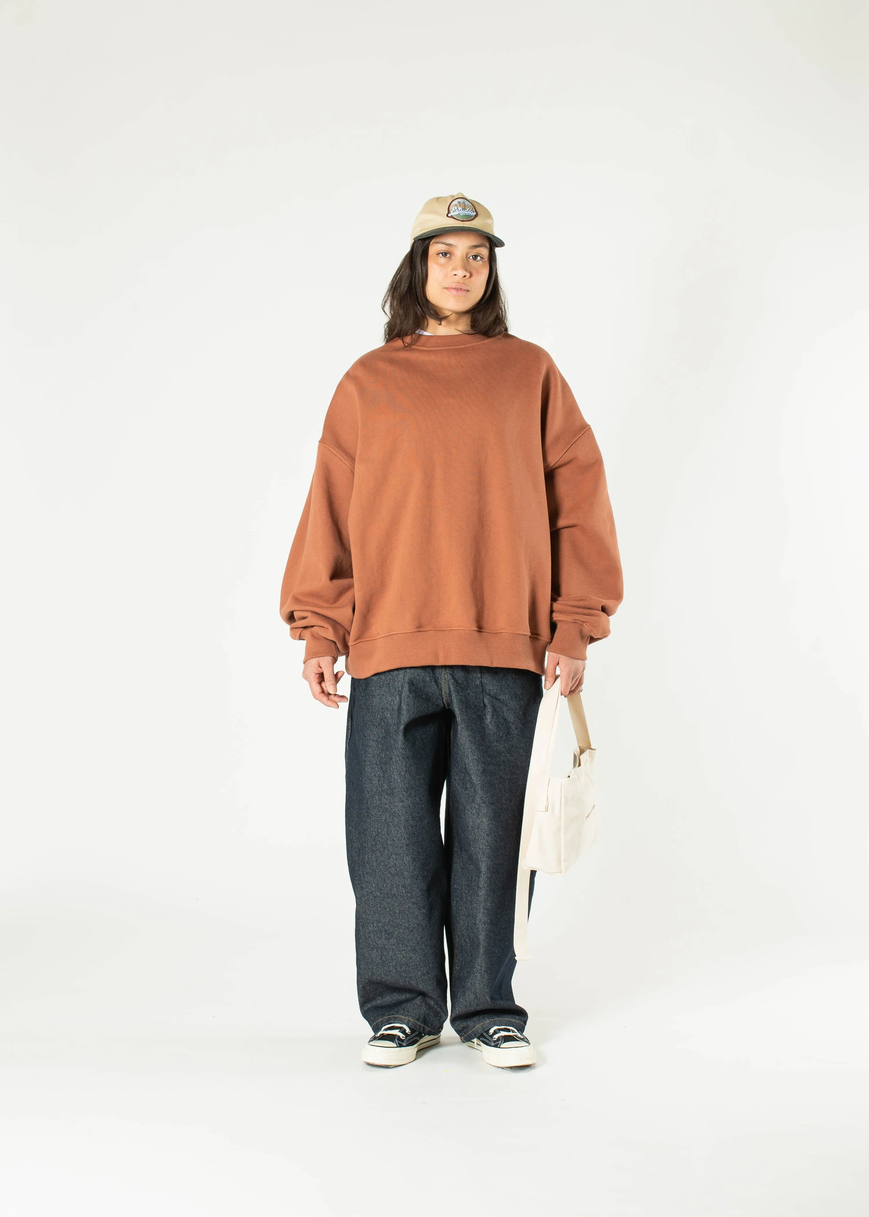 Back-pleat Crewneck Sweater sold by Estudio Niksen product image thumbnail 2