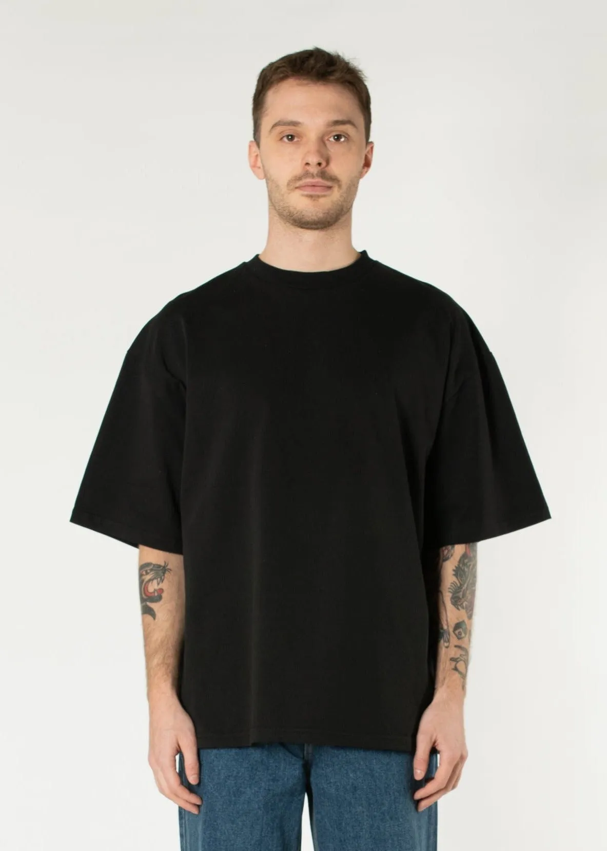 Signature Blank Tee sold by Estudio Niksen