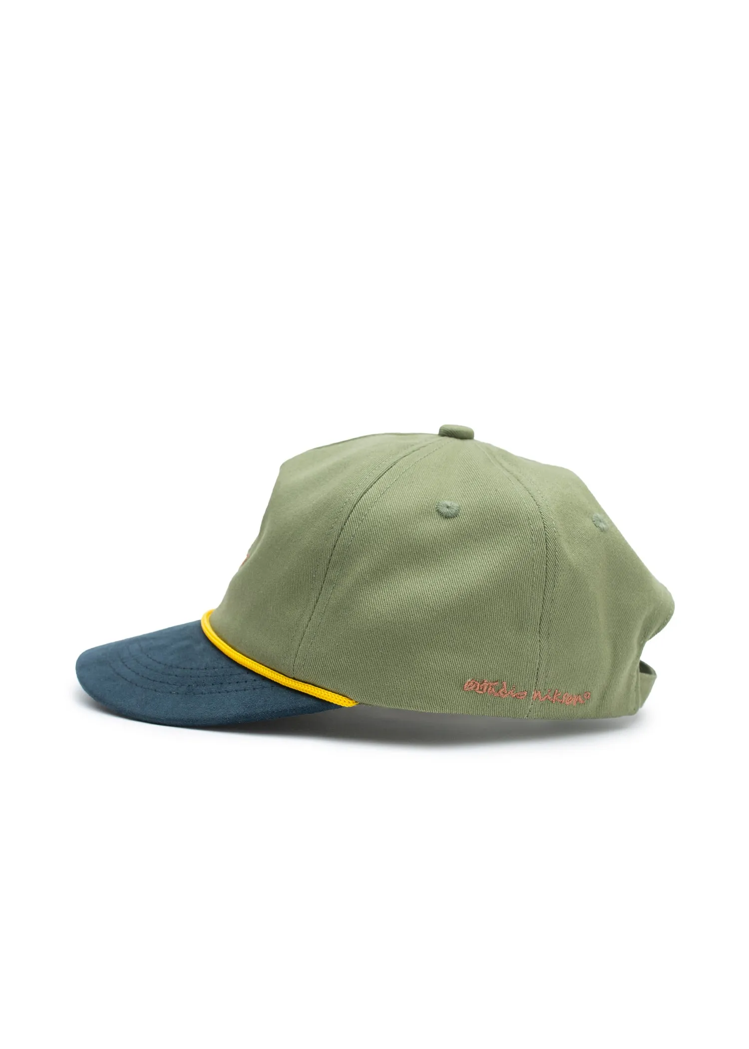 E.N Staple Cap sold by Estudio Niksen product image thumbnail 5