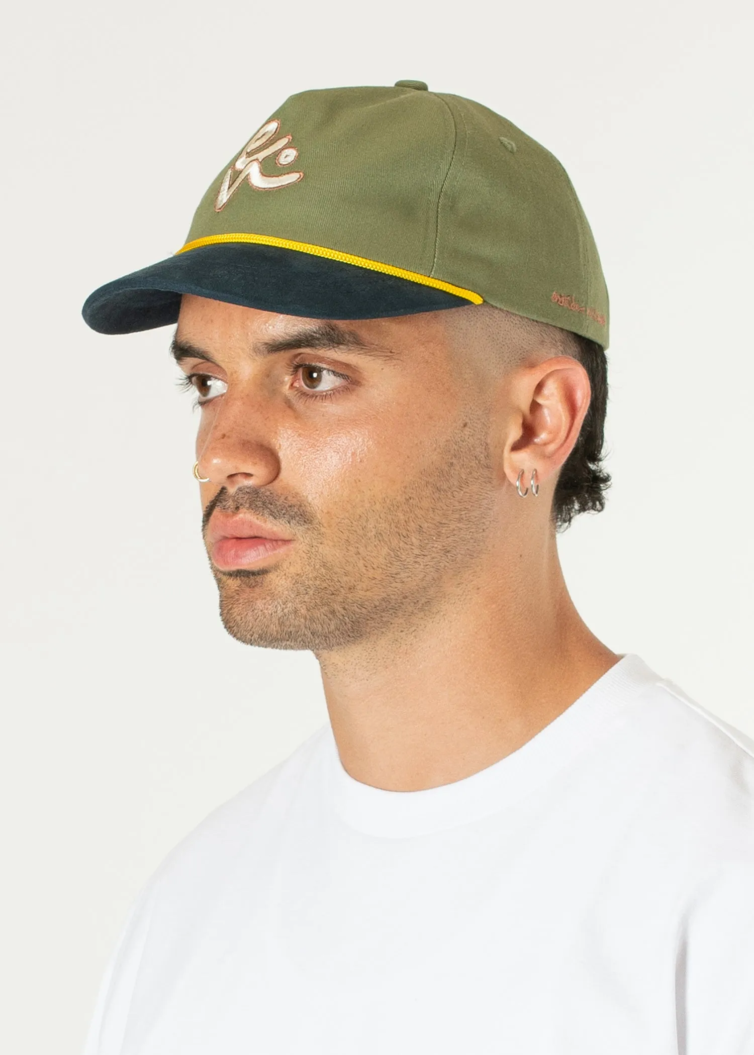 E.N Staple Cap sold by Estudio Niksen