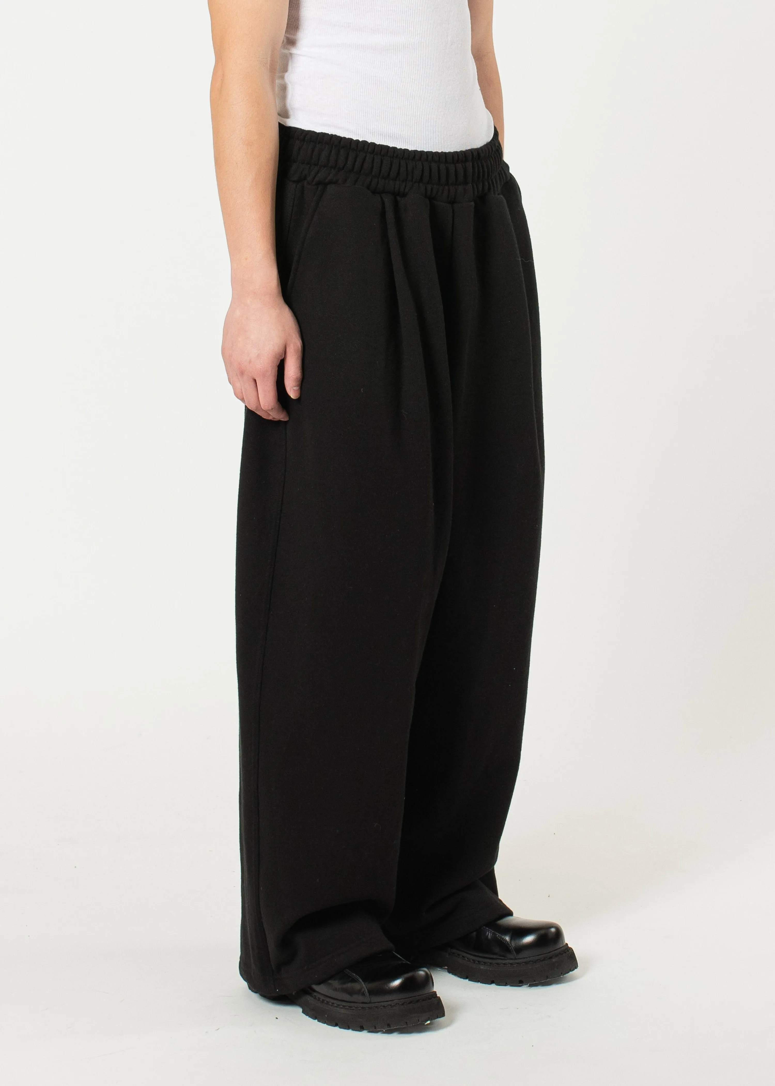 Pleated Wide Joggers sold by Estudio Niksen