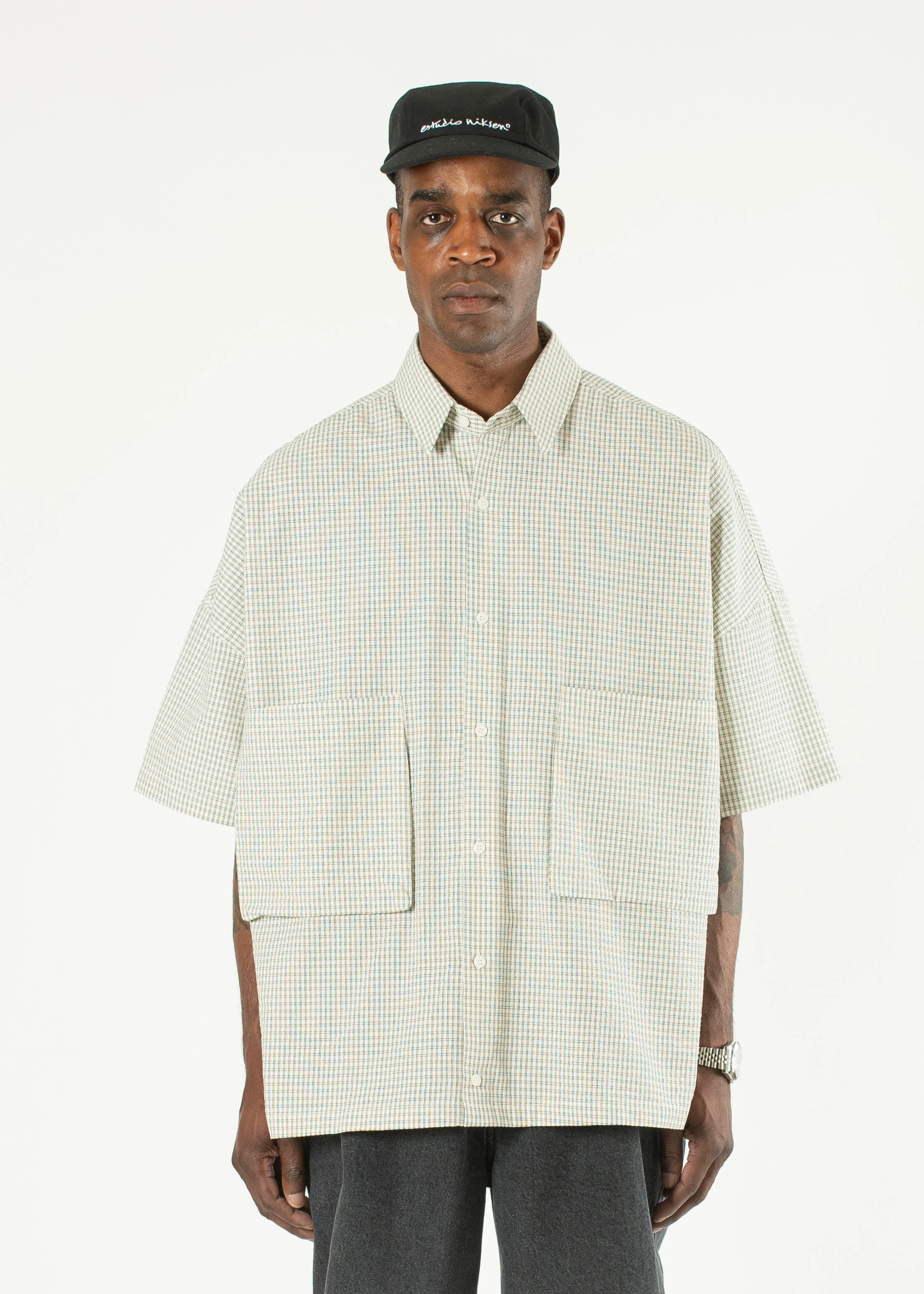 Two-pocket Big Shirt sold by Estudio Niksen