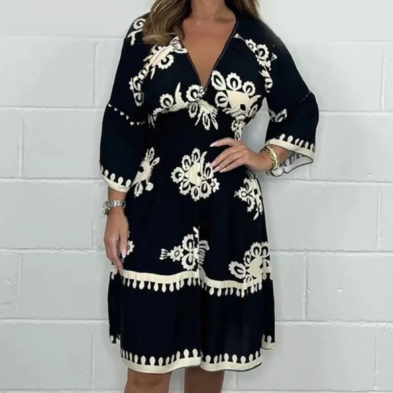 Lola - Vestido con estampado elegante sold by Liliana Lupe