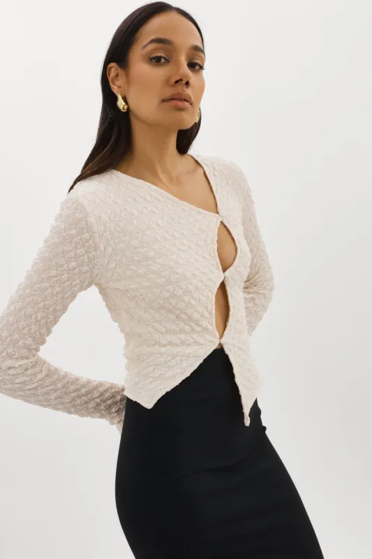 VENERA | Cut-Out Top sold by La Marque